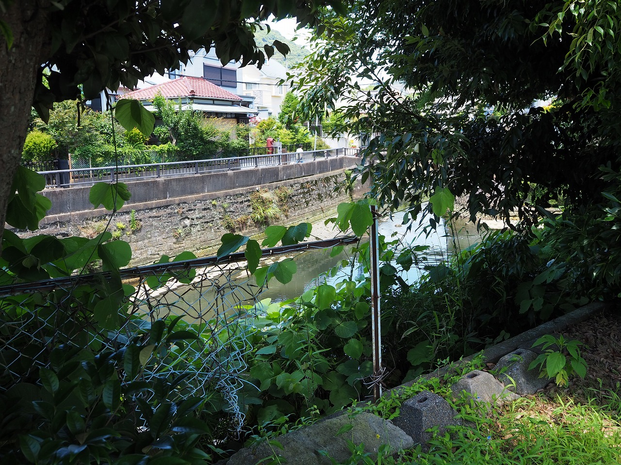 川
